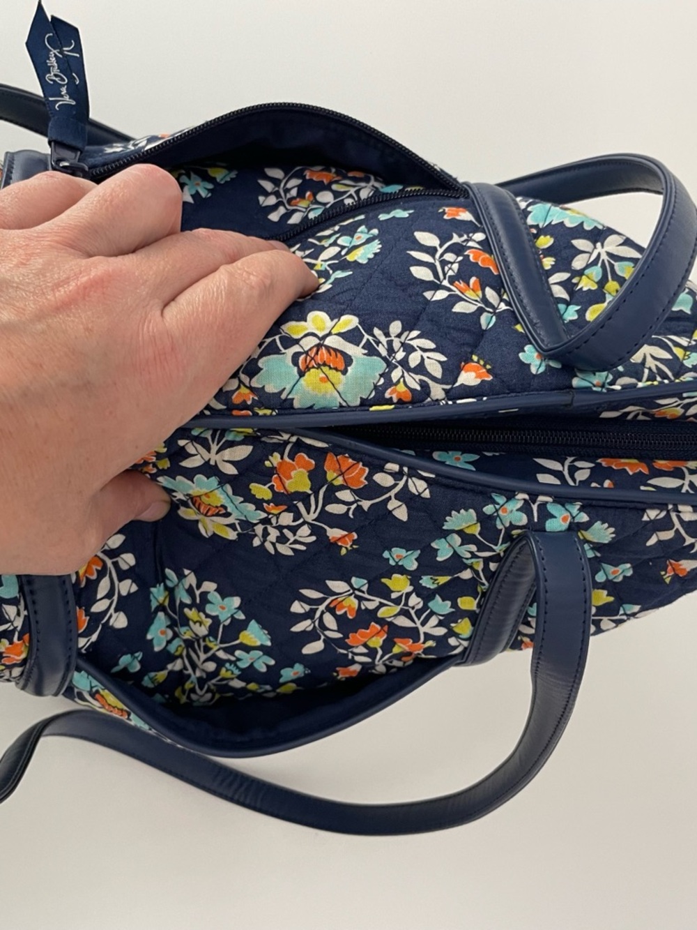 Vera Bradley Navy Chandelier Floral Quilted Shoulder Tote Bag Travel - Picture 5 of 11